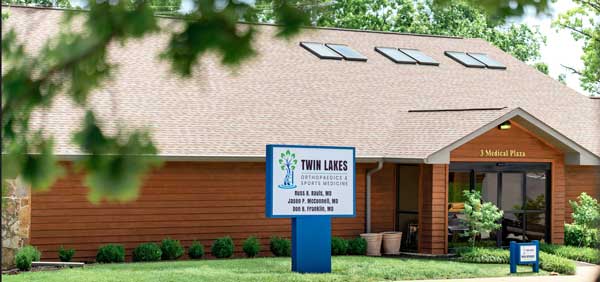 Twin Lakes Orthopaedics & Sports Medicine Office Exterior